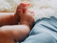 如何给新生儿起名？宝宝起名步骤详解